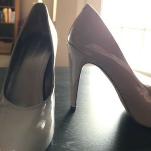 BCBG heel